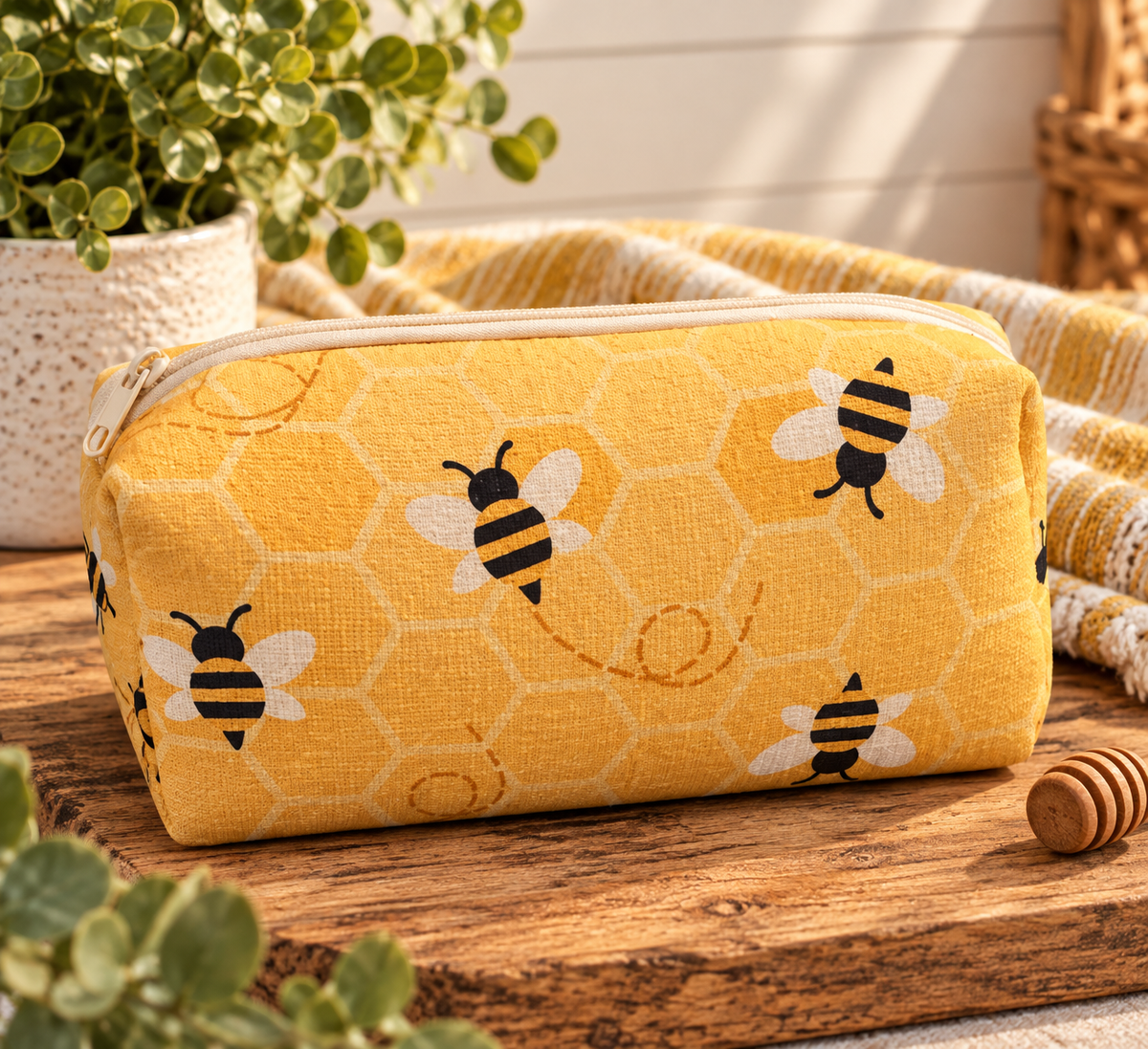 Sunny Honeybee Travel bag